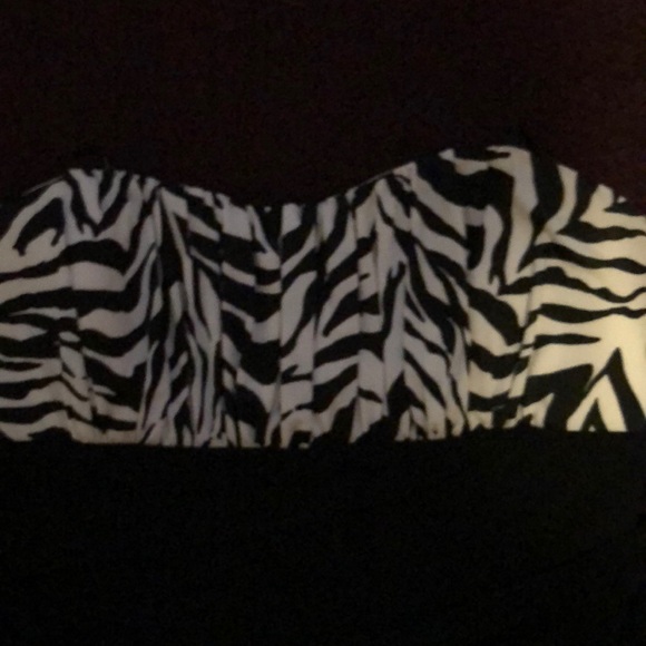 Short party dress - Picture 2 of 2